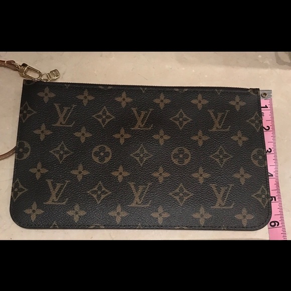 Louis Vuitton Wristlet - Picture 1 of 5